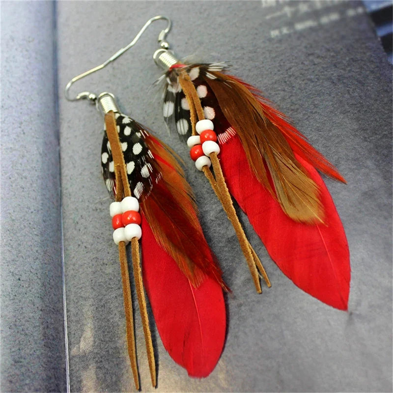 Aretes de plumas estilo Apache rouge