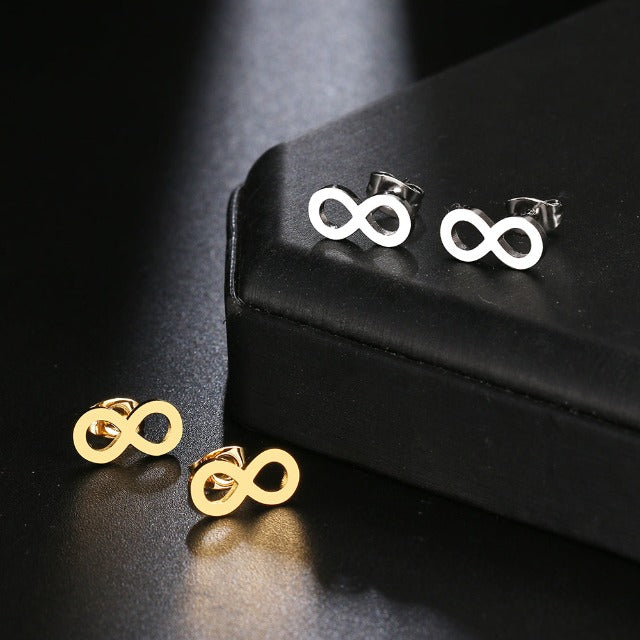 Aretes con Símbolo Infinito en Clavo para Mujer