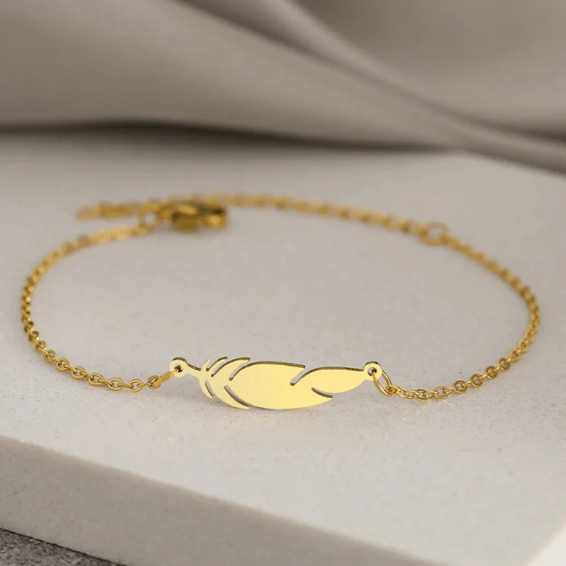 Pulsera de Encanto con Pluma oro