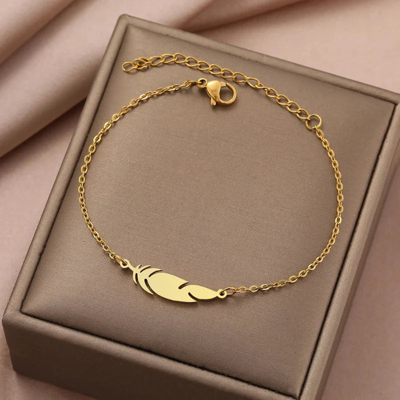 Pulsera de Encanto con Pluma oro