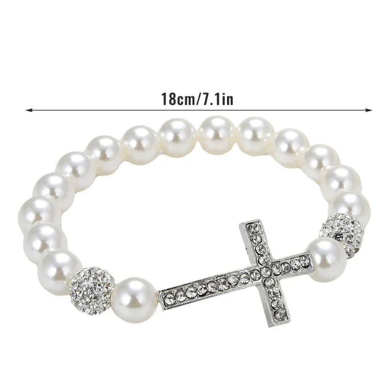 Pulsera con Perlas Blancas y Cruz