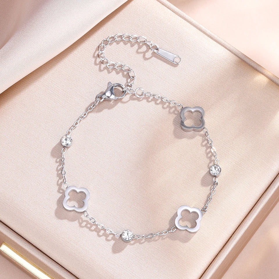 Pulsera con Tréboles de 4 Hojas con Circonio plateado