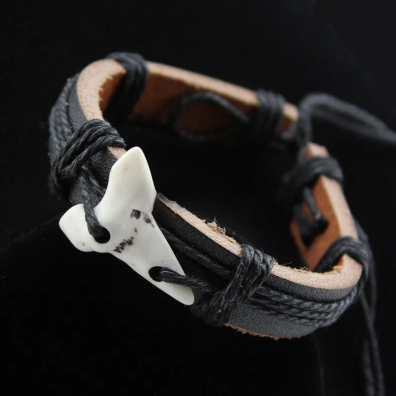 Pulsera de Cuero con Diente de Tiburón