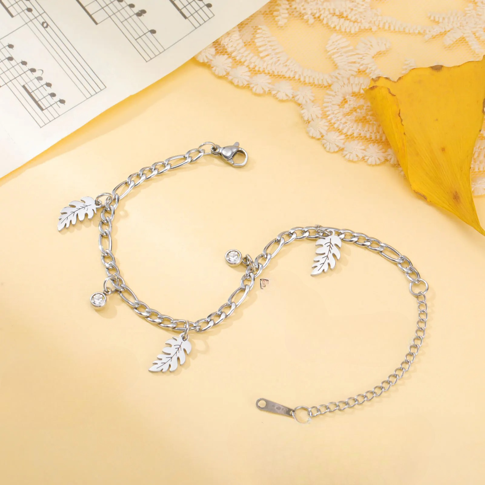 Pulsera Hoja de Palma y Circonio