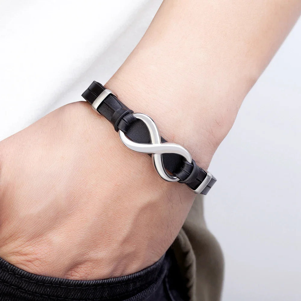 Pulsera Infini de cuero negro y plata