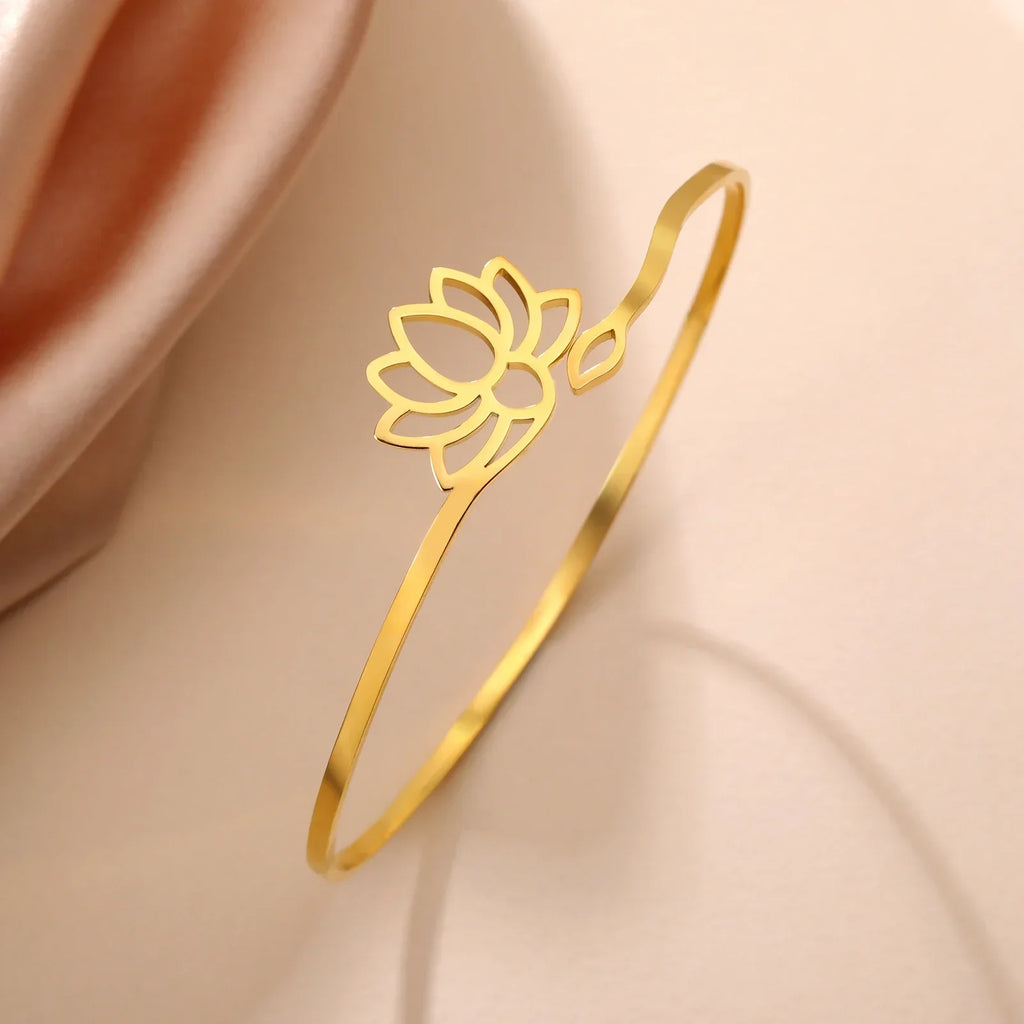 Brazalete Rígido Flor de Loto para Mujer en Oro
