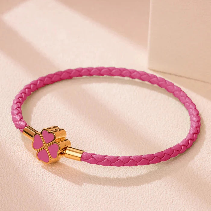 Pulsera Trenzada de Cuero con Trébol de 4 Hojas rosa oscuro