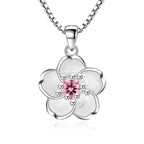 Collar con colgante de flor para mujer en color rosa
