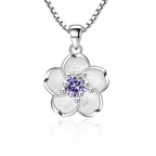 Collar con colgante de flor para mujer en color violeta