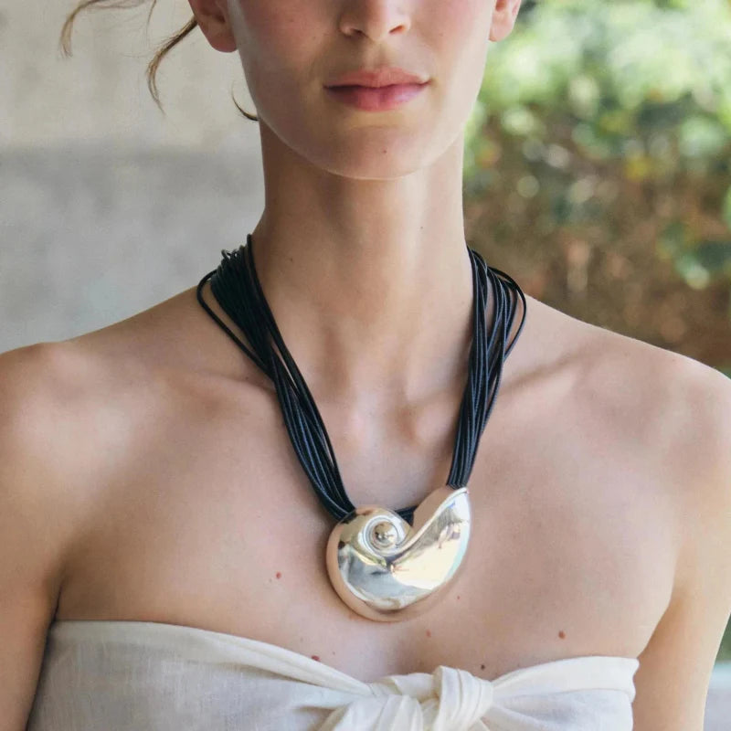 Collar con Gran Colgante de Concha de Caracol en plata