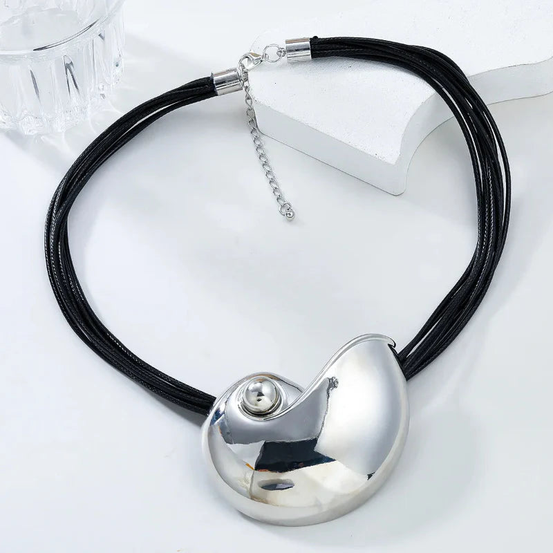 Collar con Gran Colgante de Concha de Caracol en plata