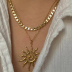 Collar con Gran Colgante de Sol