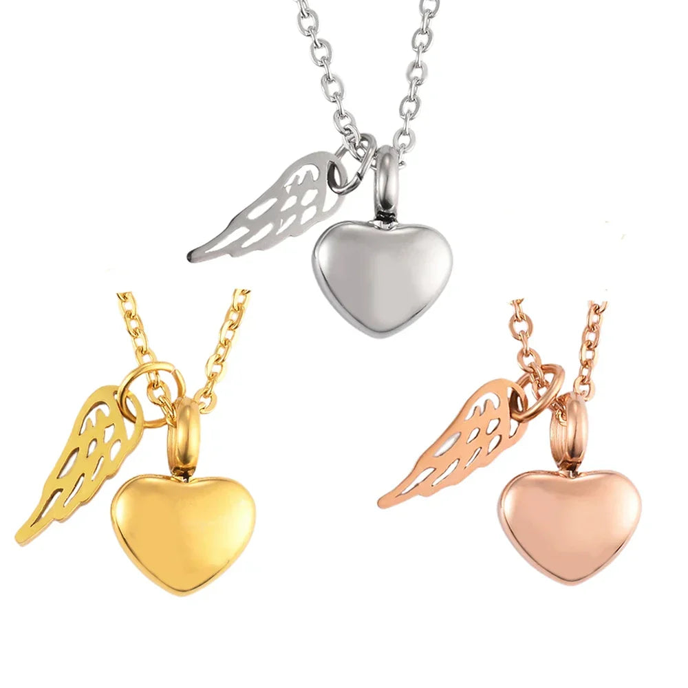 Collar relicario con colgante de alas de ángel y corazón