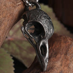 Collar con Colgante de Cuervo