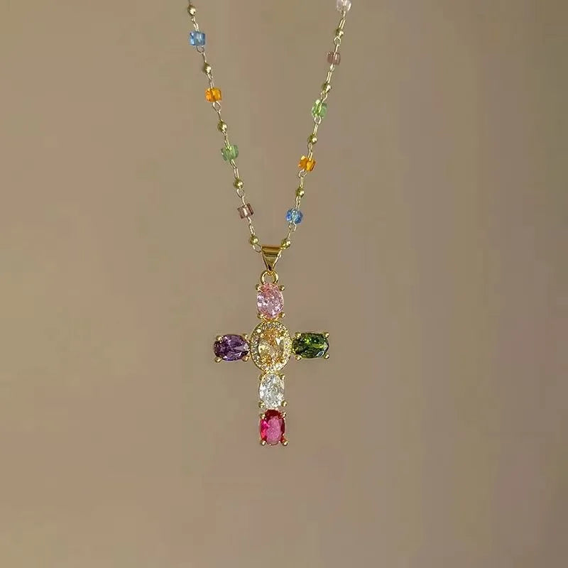 Collar con Colgante de Cruz en Circonio para Mujer