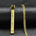 Collar con colgante de protección Mesuzá y letras hebreas judío dorado