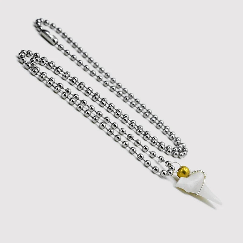 Collar con Colgante de Diente de Tiburón Blanco
