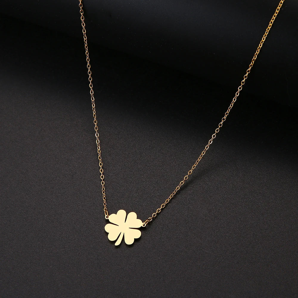 Collar con Colgante de Hoja de Trébol de la Suerte en oro