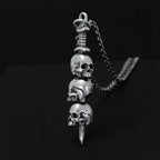 Collar con Colgante de Espada y Calaveras