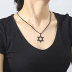 Collar con Colgante Estrella de David negro