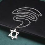 Collar con Colgante Estrella de David plateado