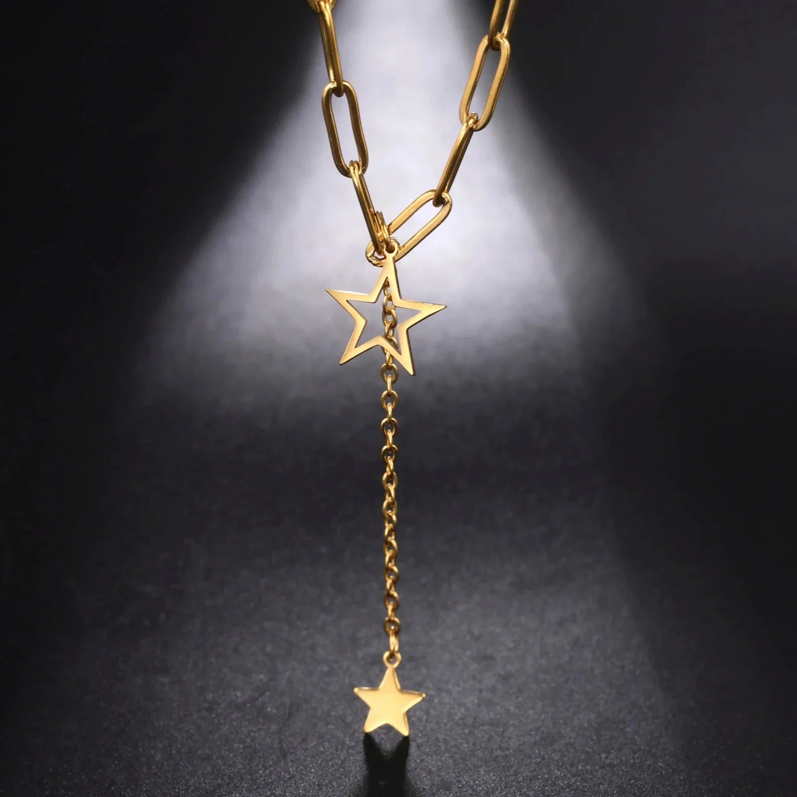 Collar con colgante de estrellas oro