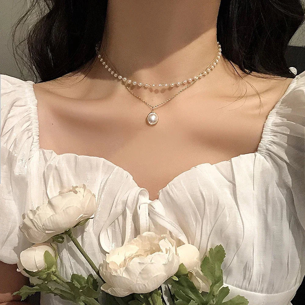 Collar con Colgante de Perlas Blancas en plata