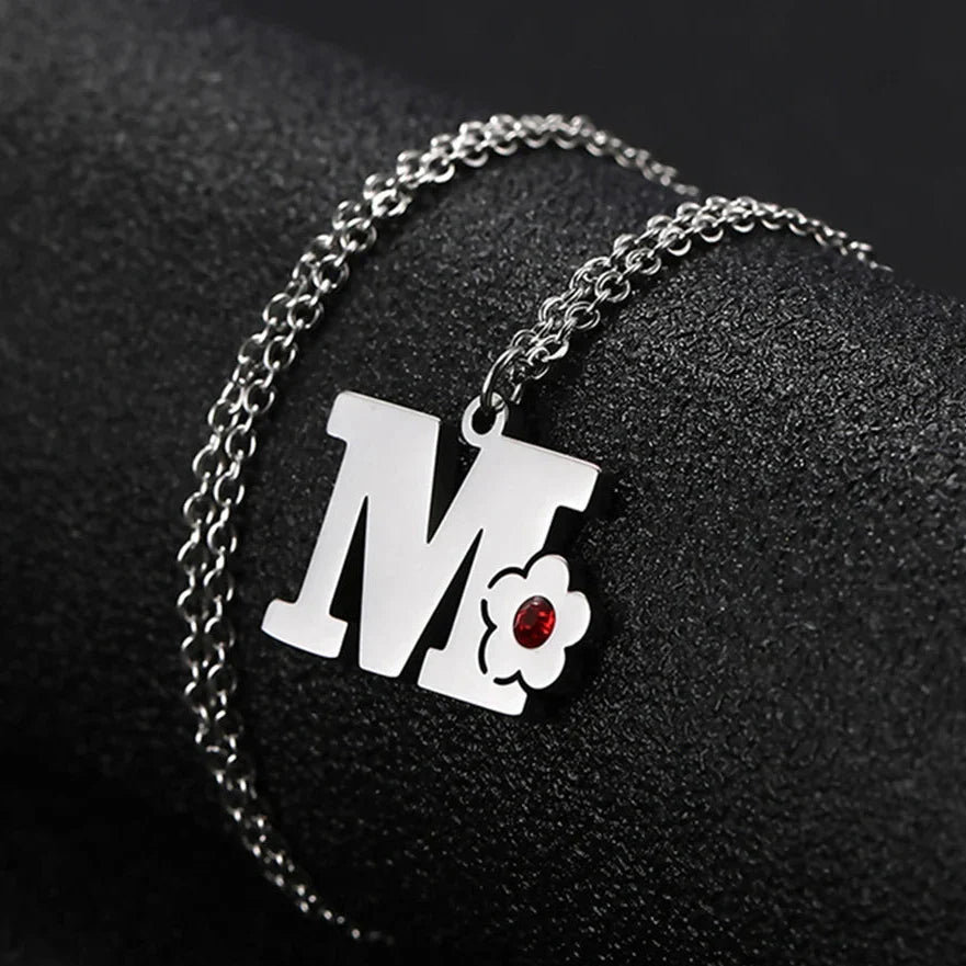 Collar con colgante de inicial y flor m
