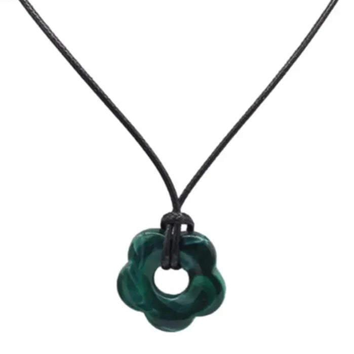 Collar con Colgante de Flor Estilo Romántico verde oscuro