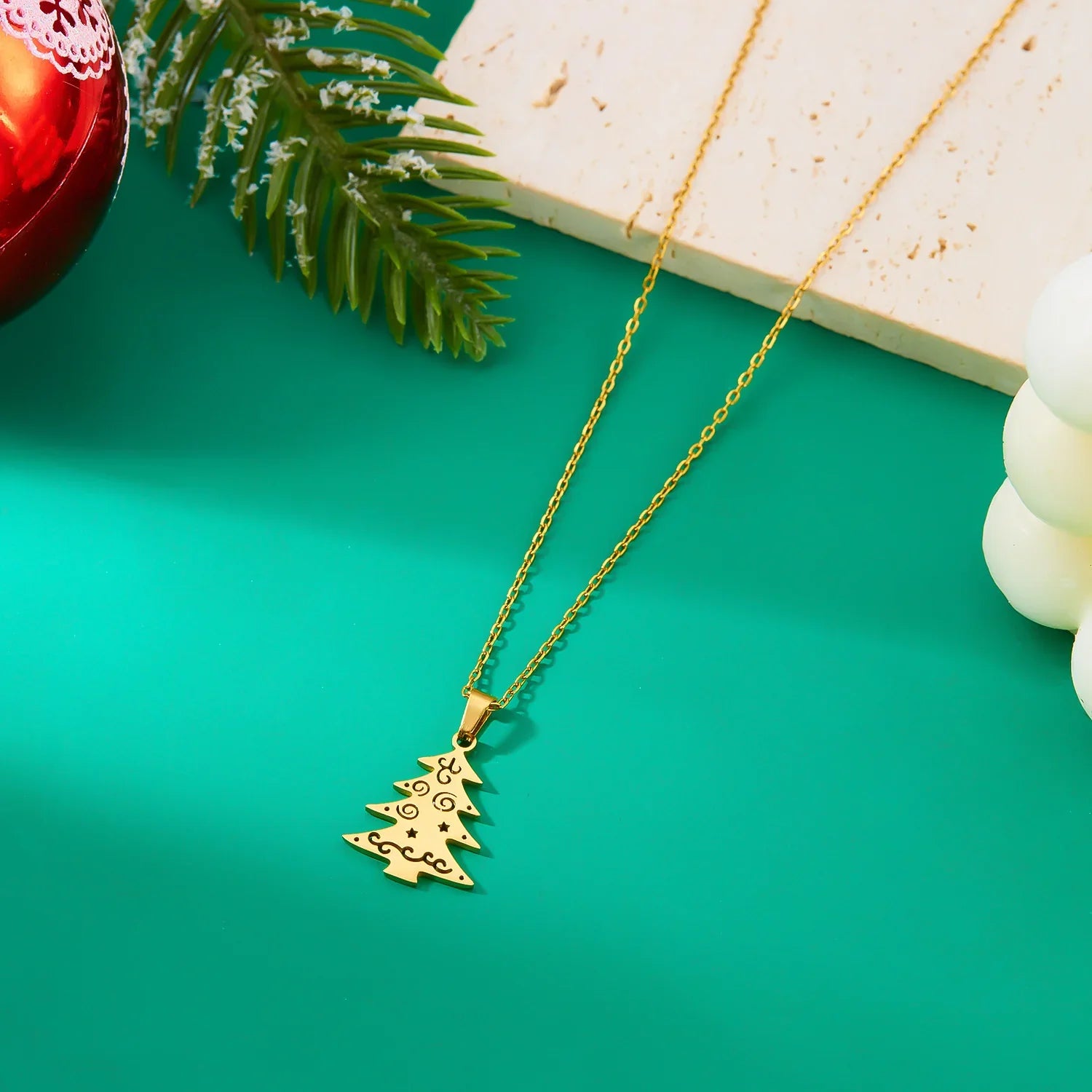 Collar con Colgante Invernal pino oro
