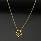Collar con Colgante Montaña oro