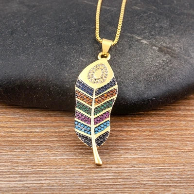 Collar con Colgante de Pluma y Circonio 2