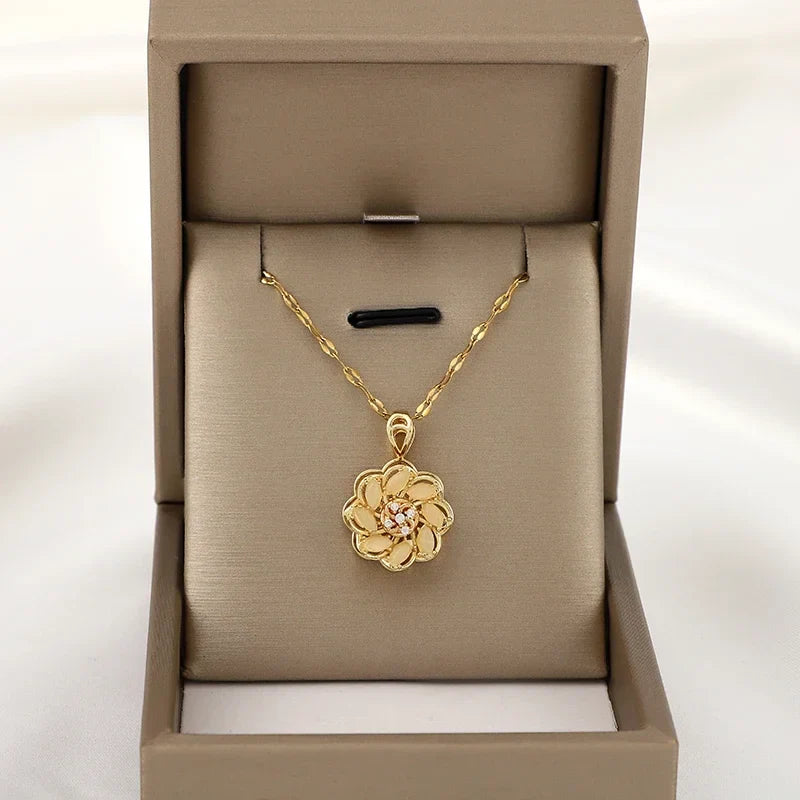 Collar con Colgante Giratorio de Flor Anti-Estrés