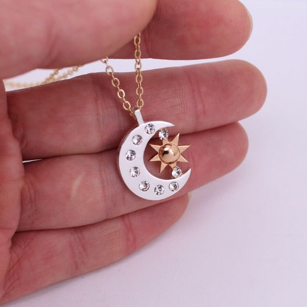 Collar Colgante Luna Creciente para Mujer