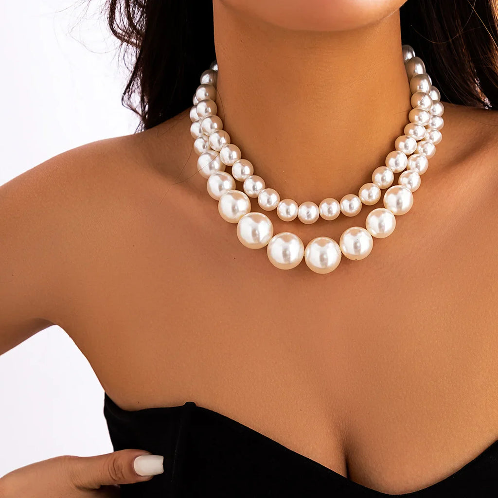 Elegante Collar de Doble Vuelta con Perlas