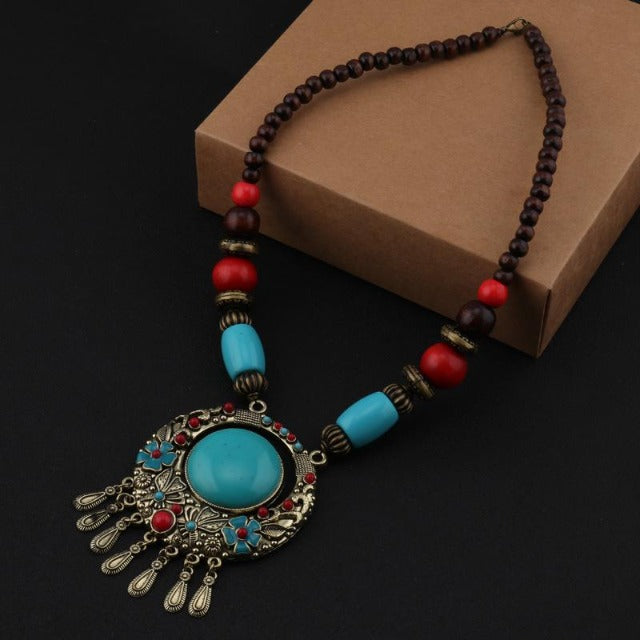 Collar Étnico con Perla