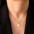 Collar de Mujer con Colgante de Brújula Rosa de los Vientos Cardinal en Oro