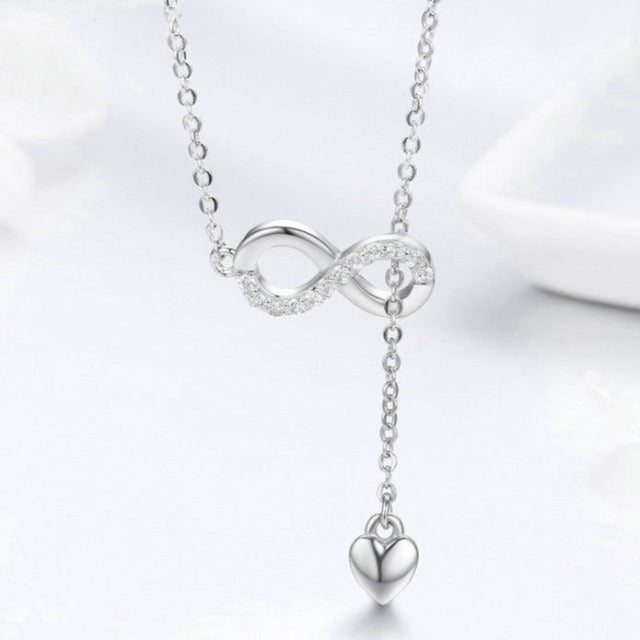 Collar Infinito con Colgante de Plata