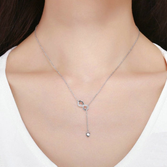 Collar Infinito con Colgante de Plata