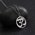 Collar Om Budista de plata
