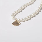 Collar con Colgante de Concha Vieira con Perlas Blancas
