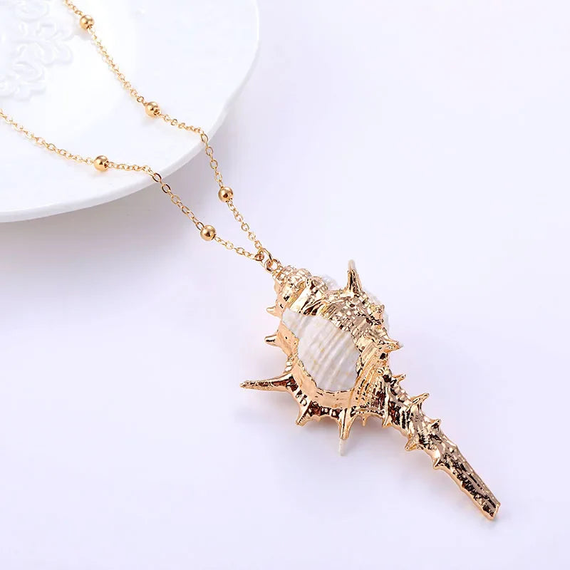 Collar con Colgante de Conchas Marinas