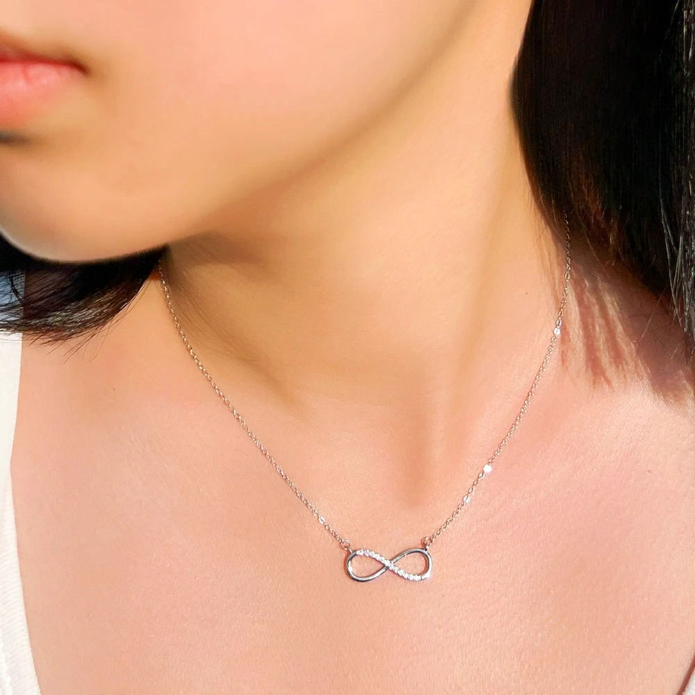Collar con Colgante de Encanto con Zirconia Infinita