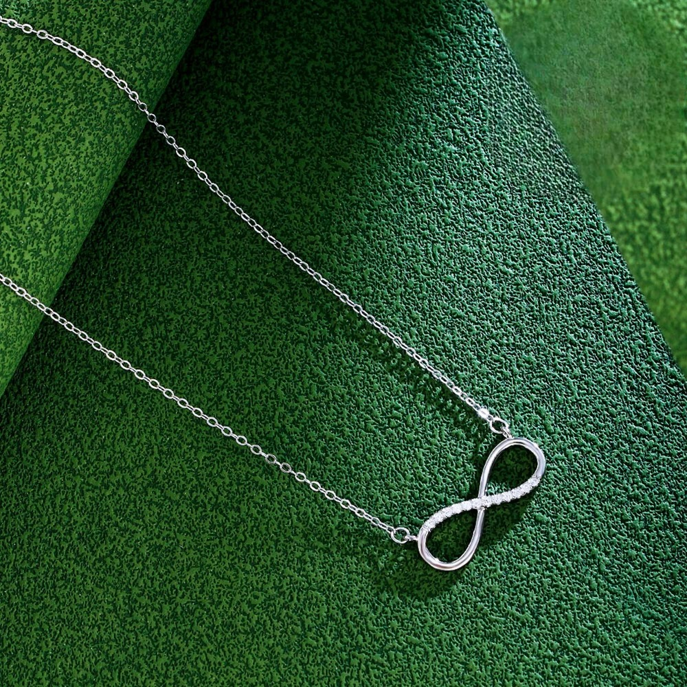 Collar con Colgante de Encanto con Zirconia Infinita