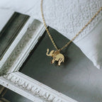 Collar con Colgante de Elefante en Oro