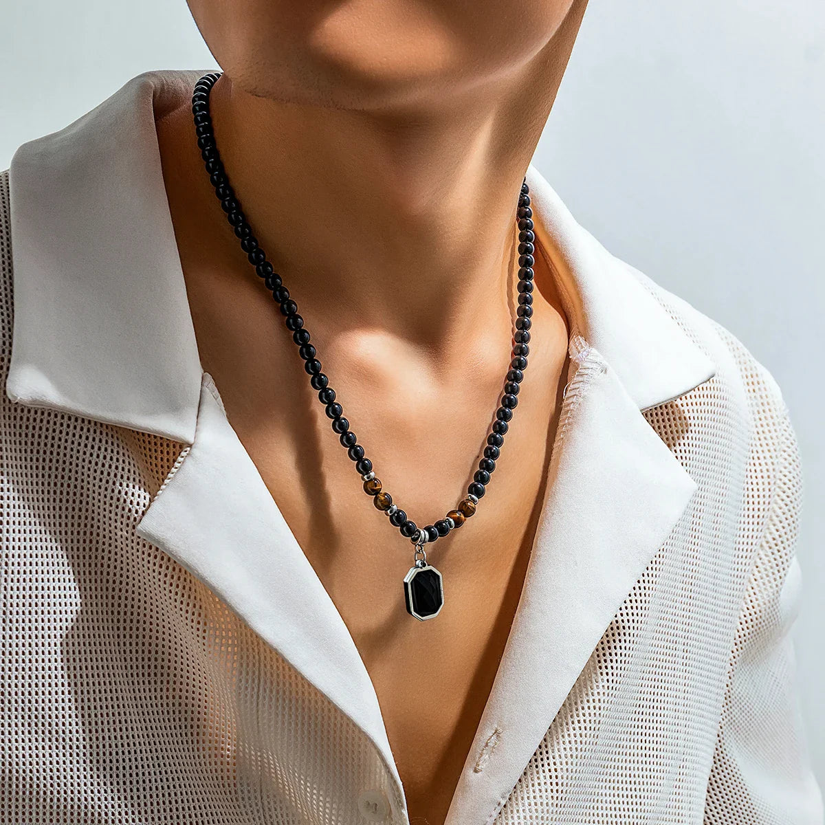 Collar con Colgante de Perlas Negras para Hombre