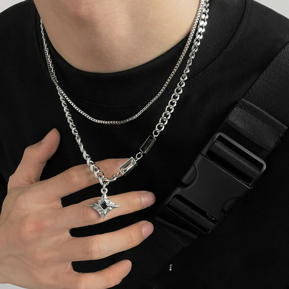 Collar con colgante de estrella con piedra de circonio