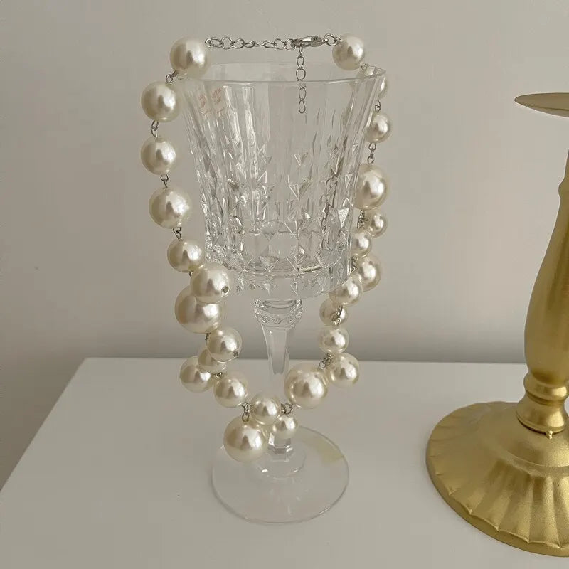 Imponente Collar con Colgante y Grandes Perlas
