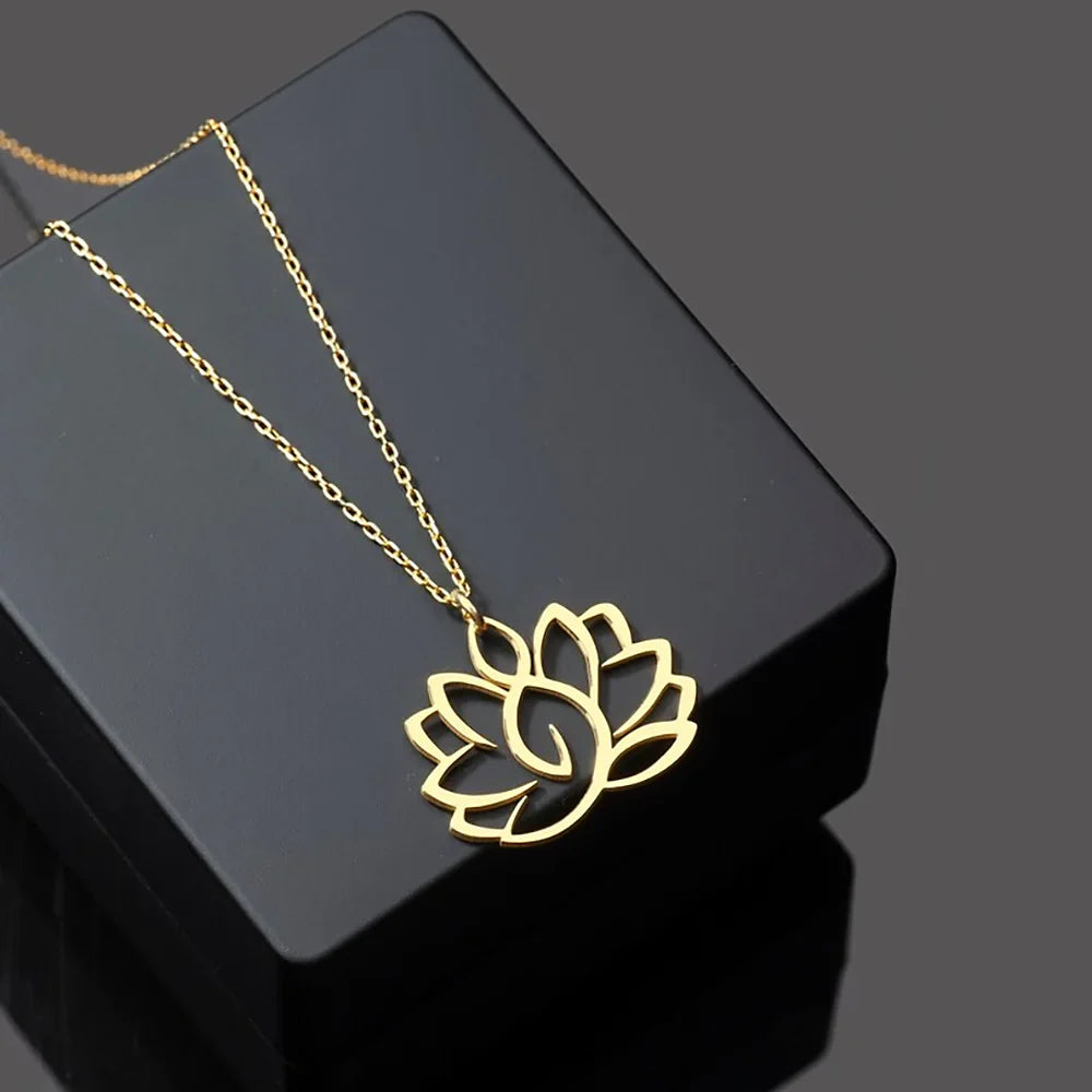 Collar con Colgante de Flor de Loto para Mujer en Oro