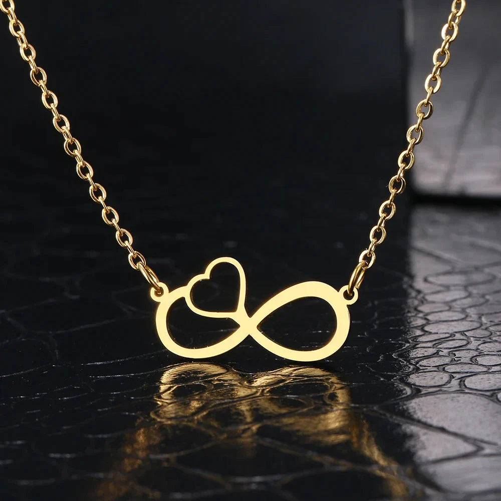 Collar Colgante para Mujer Símbolo Infinito y Corazón oro